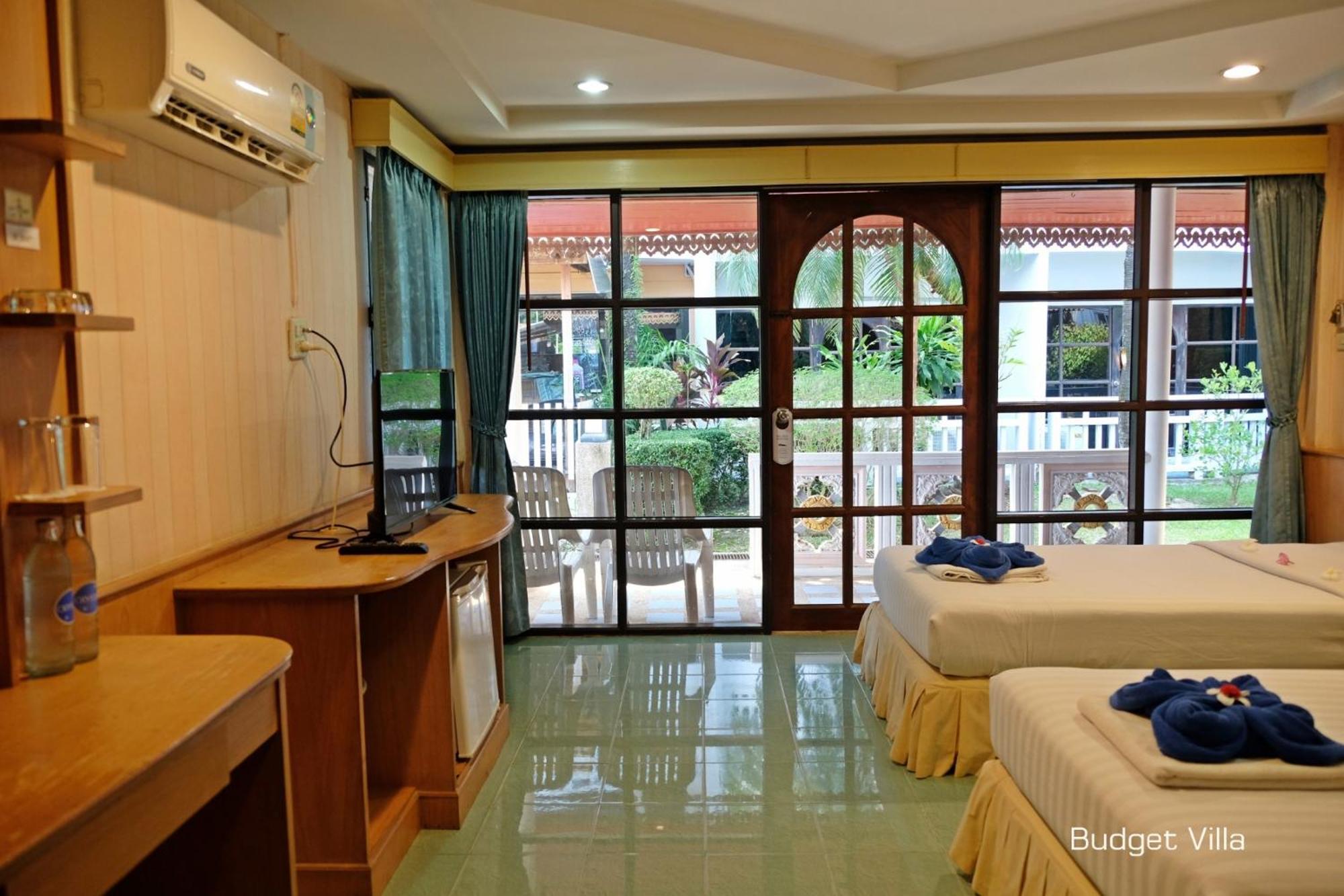 Quarto Econômico com Cama de Casal ou 2 de Solteiro